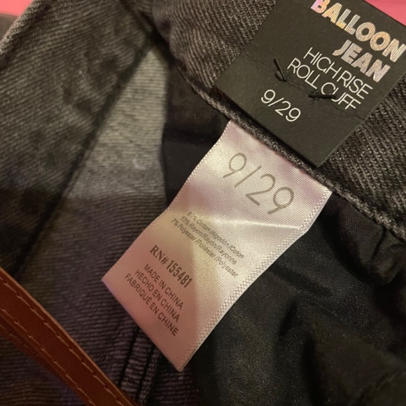 Faded Black Balloon Jeans by Simple Society size 9/29 - Picture 7 of 11